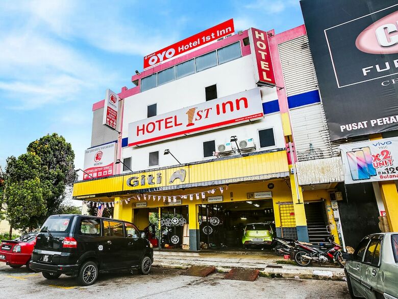 Hotel Oyo 89639 1st Inn Seksyen 20