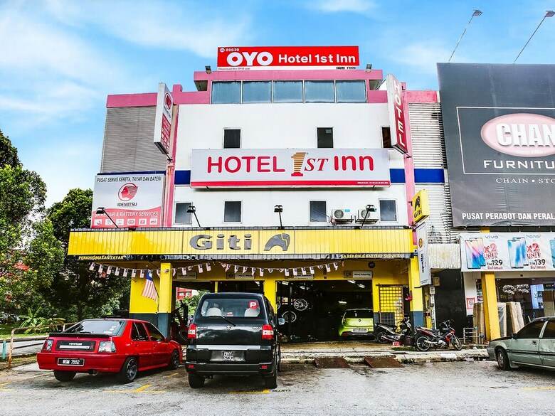 Hotel Oyo 89639 1st Inn Seksyen 20