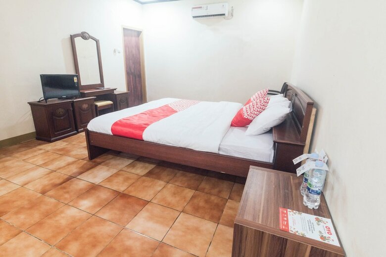 Oyo 1688 Collin Beach Hotel