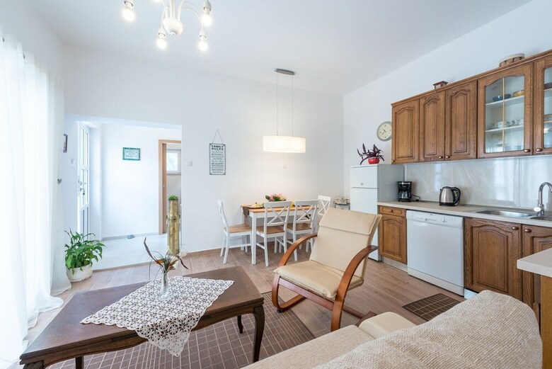 K&l Central Apartments