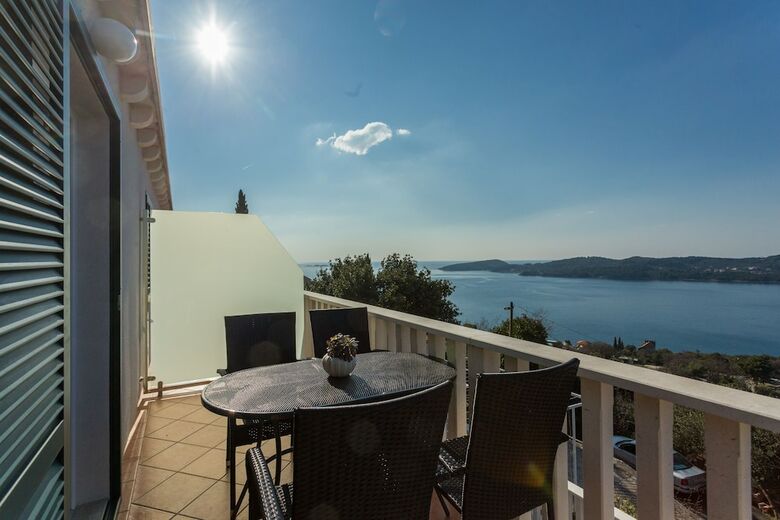 Apartments Nautilus Orasac