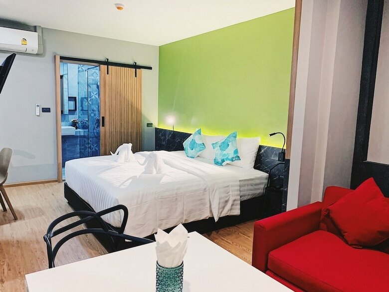 Hotel Sky Wave Patong