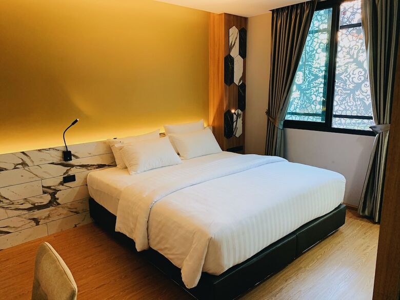 Hotel Sky Wave Patong