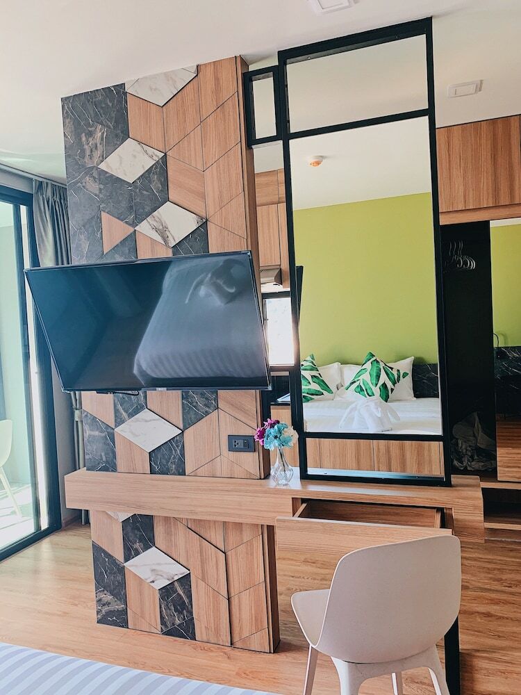 Hotel Sky Wave Patong