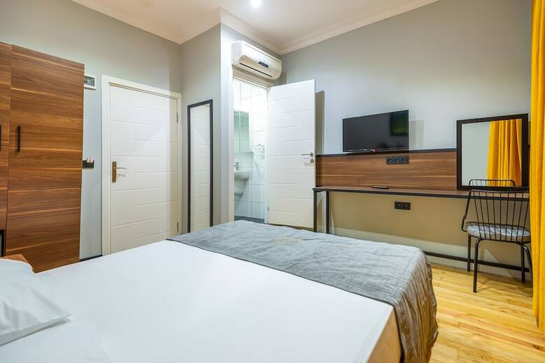 Mayer Select Hotel
