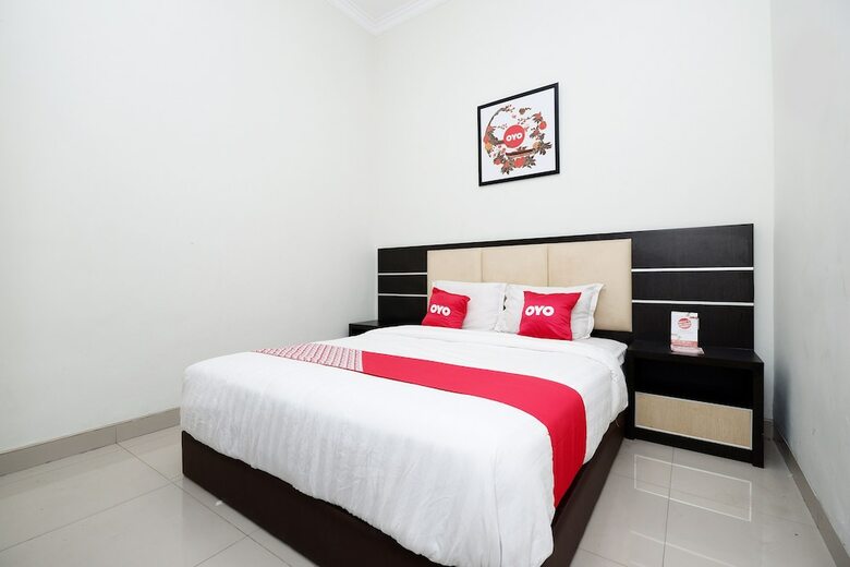 Hostal Oyo 2028 Wisma Jepara