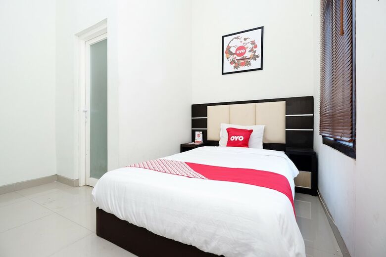 Hostal Oyo 2028 Wisma Jepara