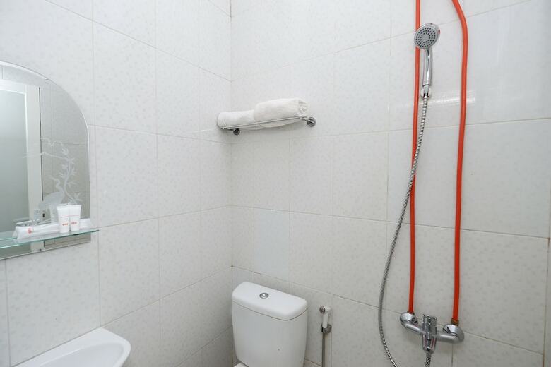 Hostal Oyo 2028 Wisma Jepara