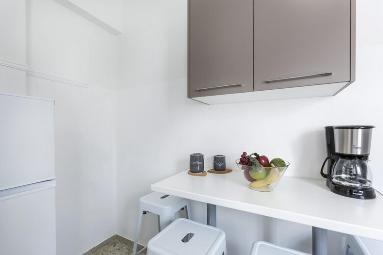 Elegant 2 Bedroom Apartment In Thissio