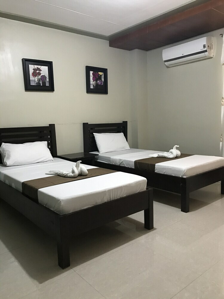 Island Groove Hotel And Restaurant