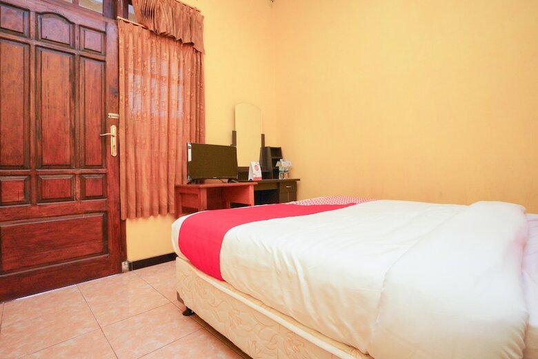 Hotel Oyo 1967 Canaya Homestay