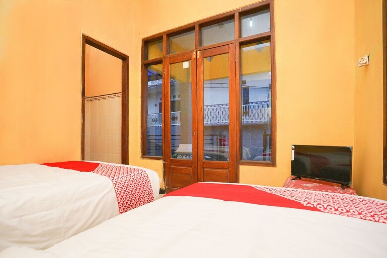 Hotel Oyo 1967 Canaya Homestay