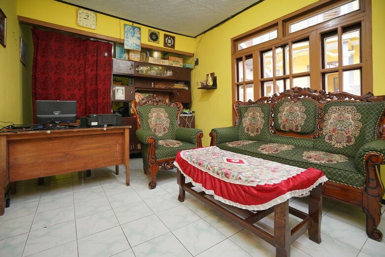 Hotel Oyo 1967 Canaya Homestay