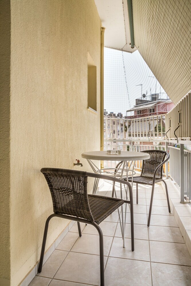 Classy 2 Bedroom Apartment Nearacropolis