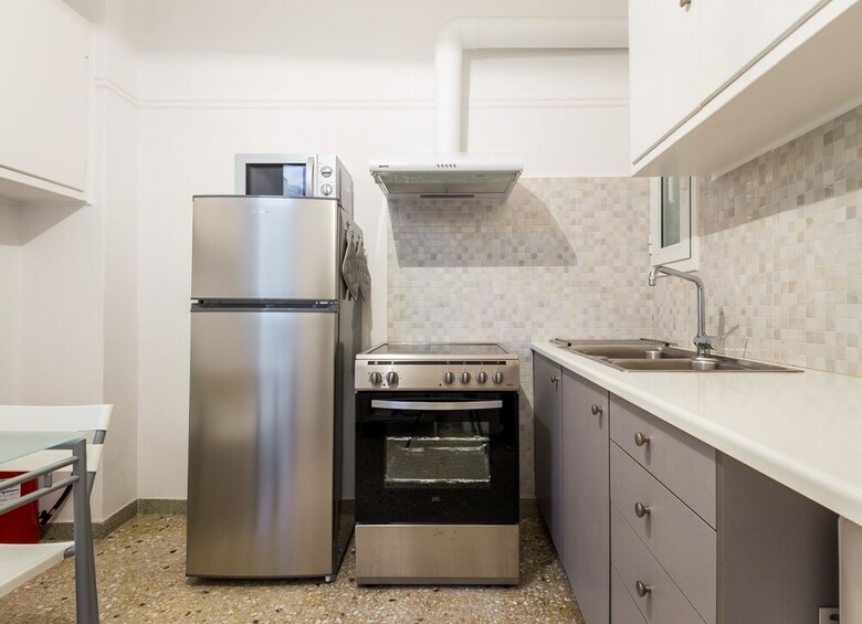 Homey Apartment For 4 People In Koukaki