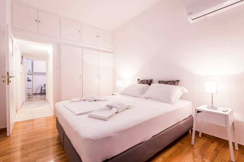 Homey Apartment For 4 People In Koukaki