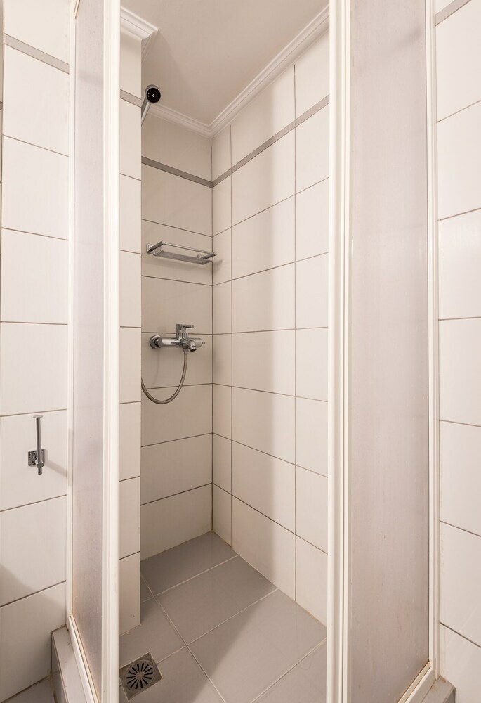 Homey Apartment For 4 People In Koukaki