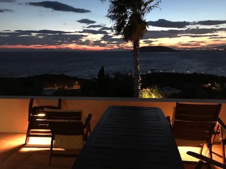 Apartamentos Seaview Villa With Pool, Spa Tub And Barbecue