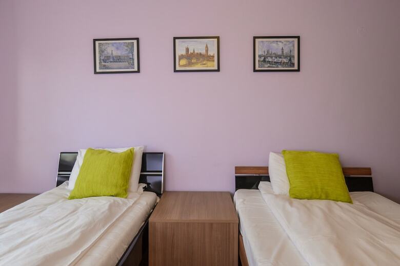 Fm Deluxe 2-bdr Apartment - Our Home Is Your Home