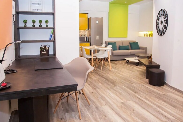 Apartamentos Vibrant Flat For 4 People In Nea Smyrni