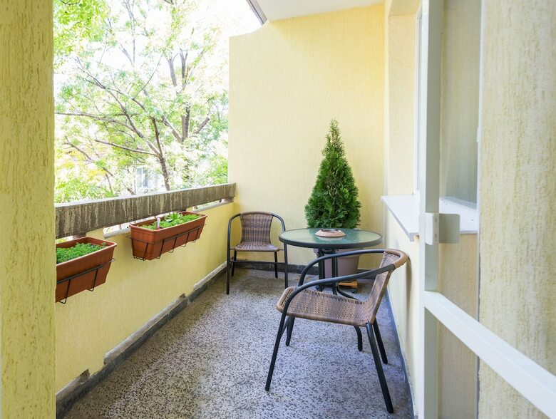 Fm Deluxe 2-bdr Apartment - Bright And Cozy