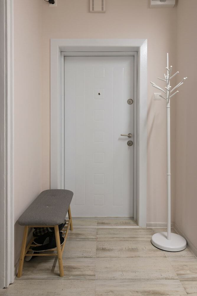 Fm Deluxe 2-bdr Apartment - Bright And Cozy