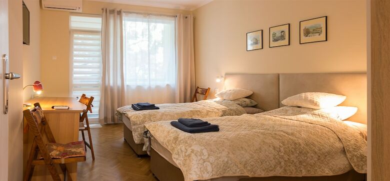 Fm Deluxe 2-bdr Apartment - Bright And Cozy