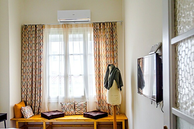 Hippy Decorated 2 Bedrooms Apartment