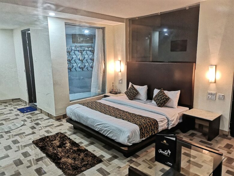 Hotel Dal Lake Resort