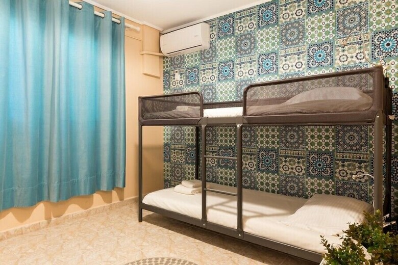 Sunny Apartment With 2 Bedrooms