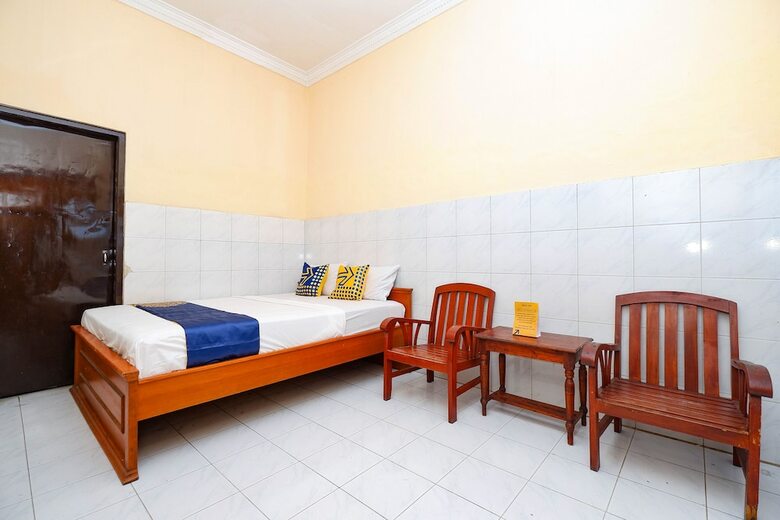 Hostal Spot On 2011 Hotel Mekar Sari