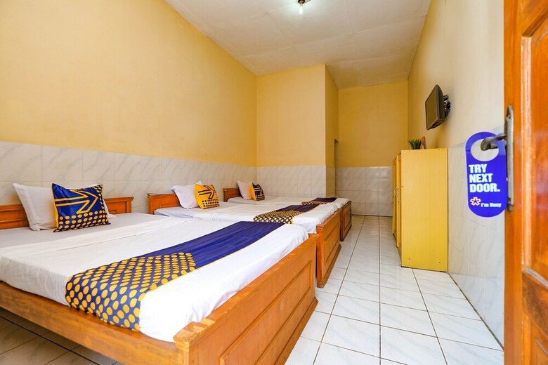 Hostal Spot On 2011 Hotel Mekar Sari