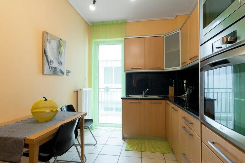 Spacious 2 Bedroom Apartment In Thessio