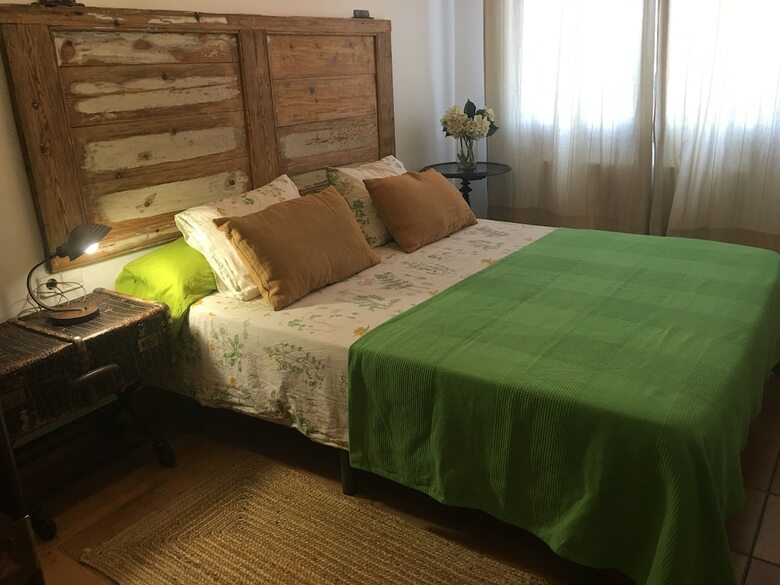 Apartamentos Imma Guest House