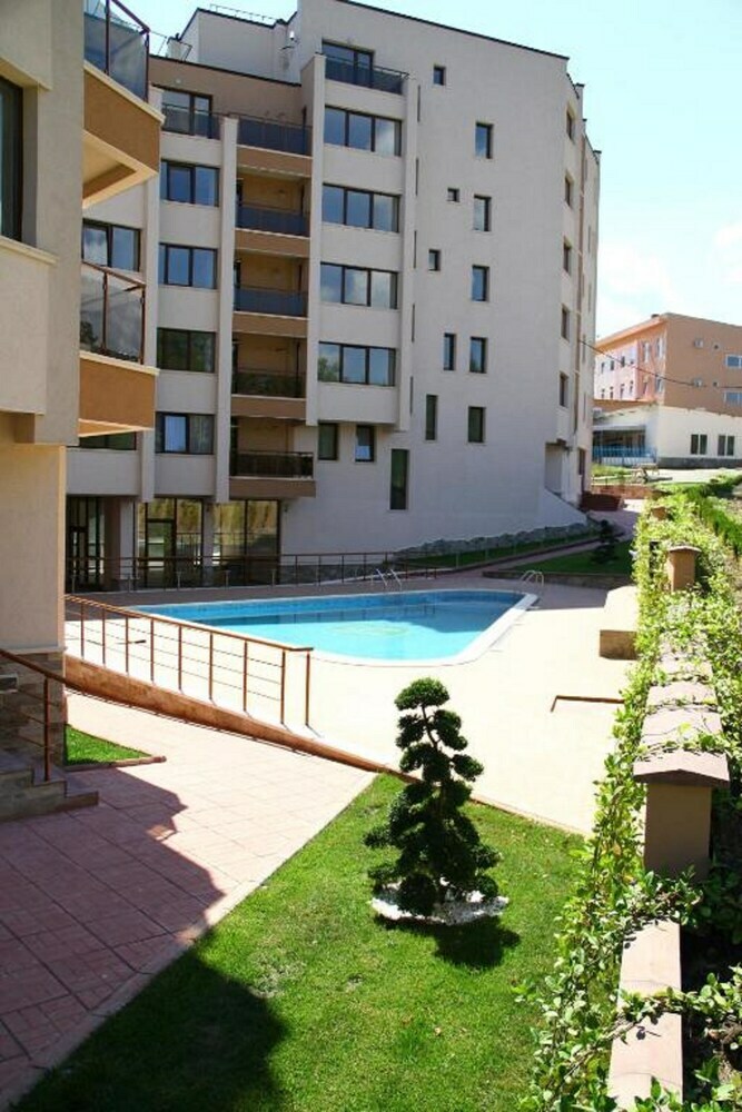 Moreto Seaside Aparthotel