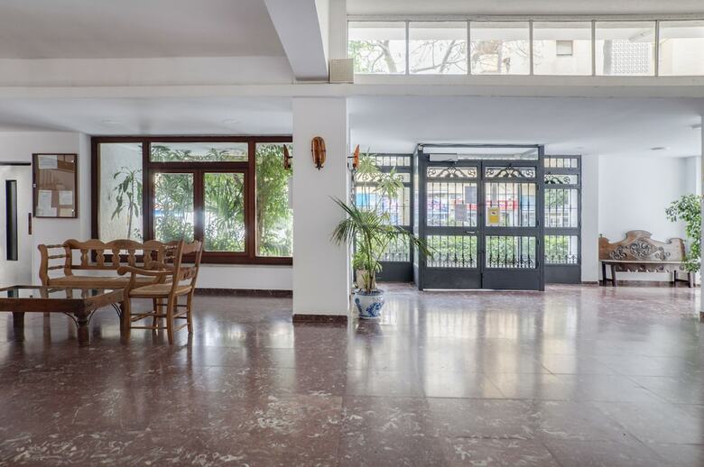 Apartment With Panoramic Sea Views And Balcony