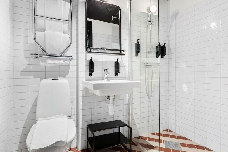 Hotel Gio, Bw Signature Collection