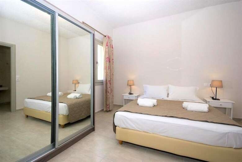 Aparthotel Alafouzos Studios