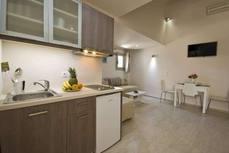 Aparthotel Alafouzos Studios