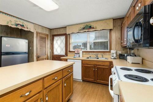 Crystal Lagoon By Meyer Vacation Rentals