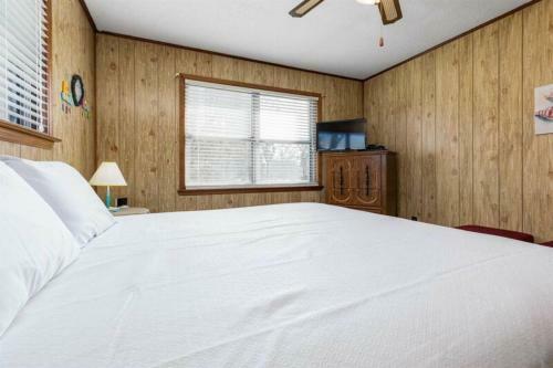 Crystal Lagoon By Meyer Vacation Rentals