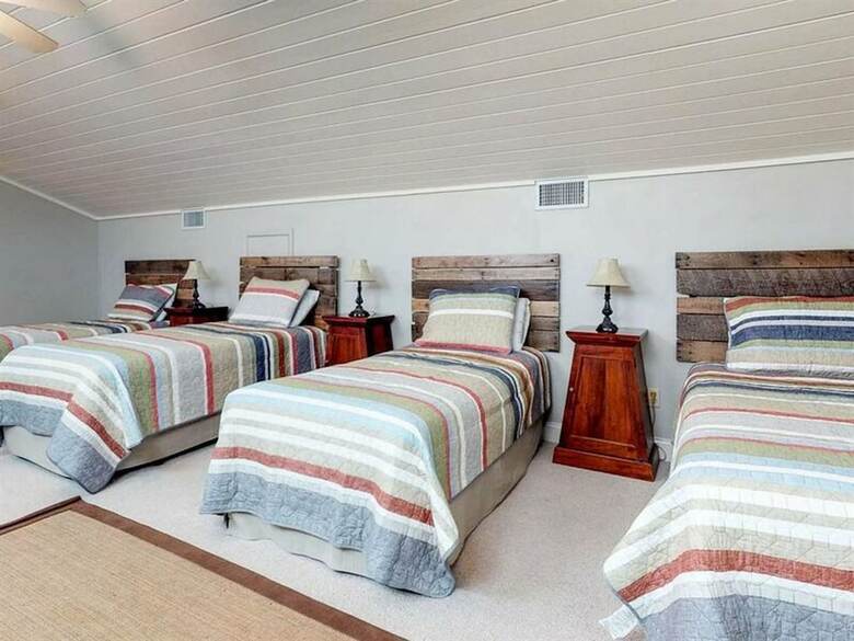 West Beach Bungalow By Meyer Vacation Rentals