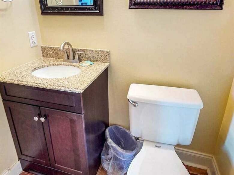 West Beach Bungalow By Meyer Vacation Rentals