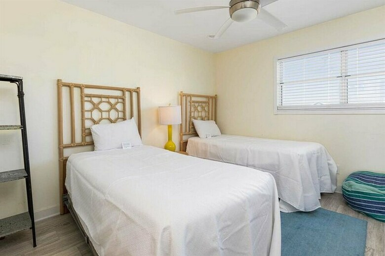 Coastal Calm By Meyer Vacation Rentals