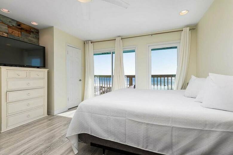 Coastal Calm By Meyer Vacation Rentals