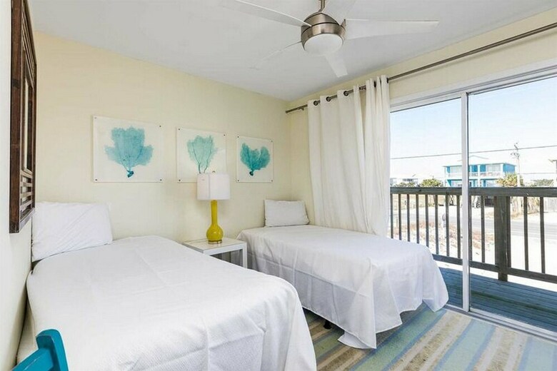 Coastal Calm By Meyer Vacation Rentals