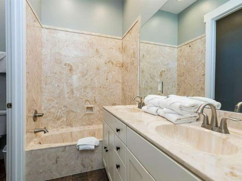 Shipwrecked By Meyer Vacation Rentals