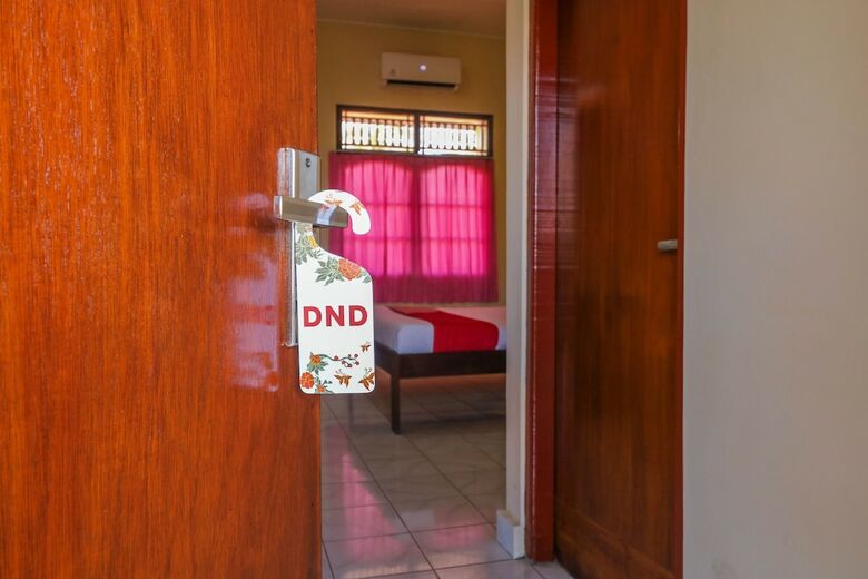 Hostal Oyo 2184 Nan Berlian Inn