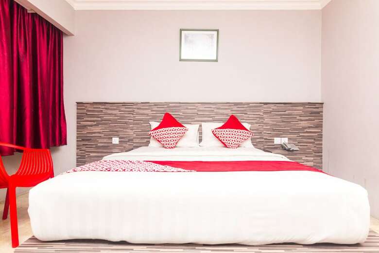 Oyo 1896 Kita Hotel