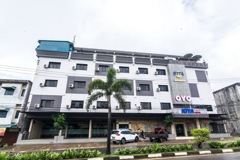 Oyo 1896 Kita Hotel